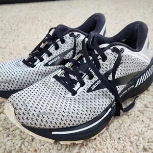 Brooks Adrenaline GTS 22 Black Running Shoes Women 7